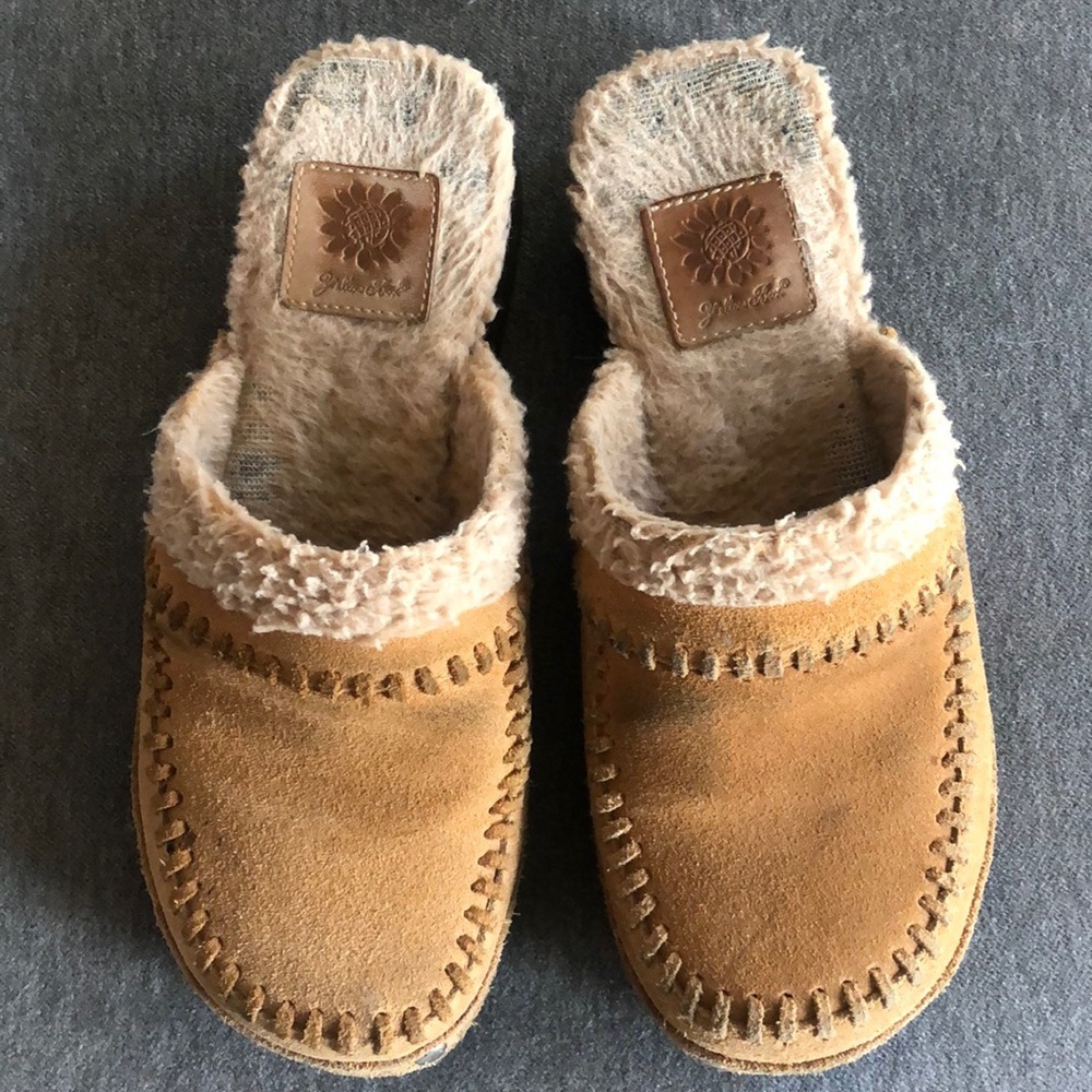 Yellow Box sherling lined shoes